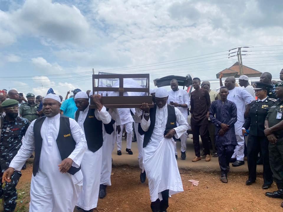 PHOTOS: Ex-IGP Tafa Balogun buried in Osun - 21st CENTURY CHRONICLE